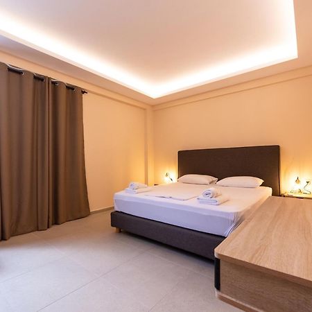 Mini Suites Near Athen'S Airport Free Shuttle From And To Athen'S Airport Spáta エクステリア 写真