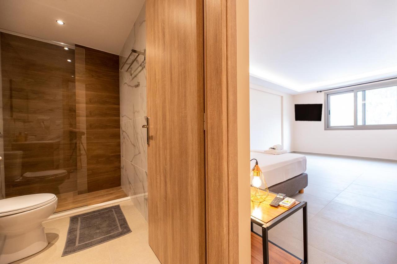 Mini Suites Near Athen'S Airport Free Shuttle From And To Athen'S Airport Spáta エクステリア 写真