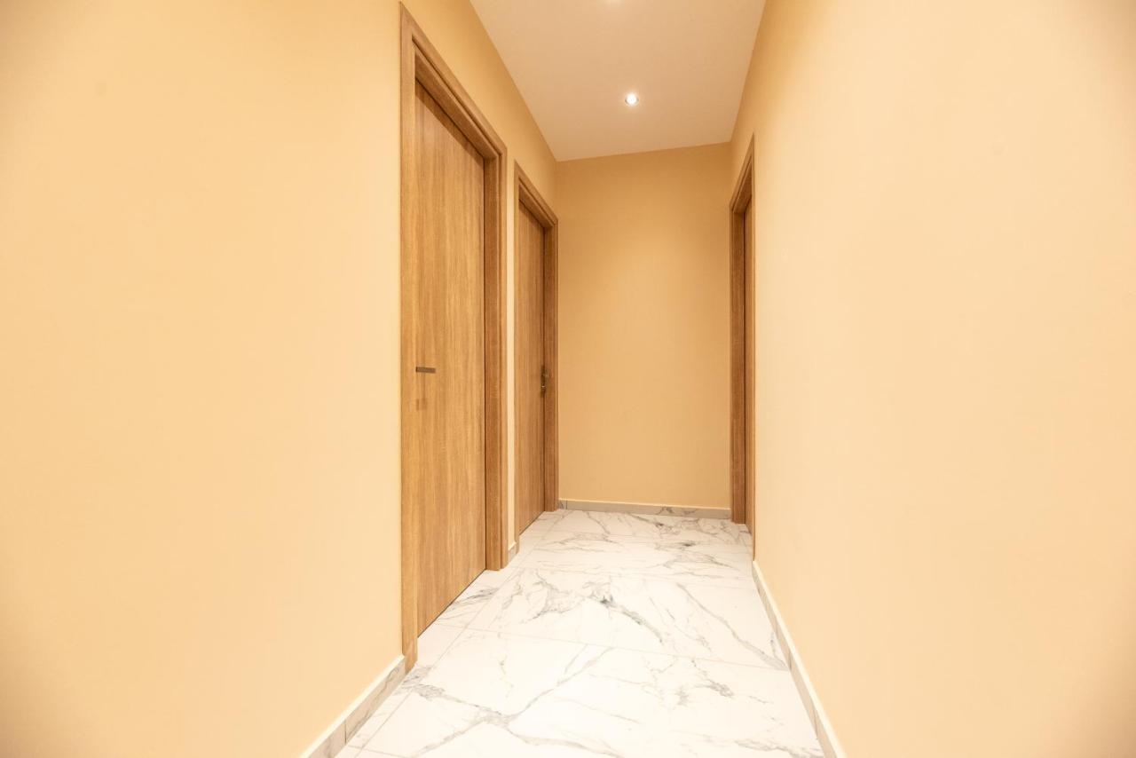 Mini Suites Near Athen'S Airport Free Shuttle From And To Athen'S Airport Spáta エクステリア 写真
