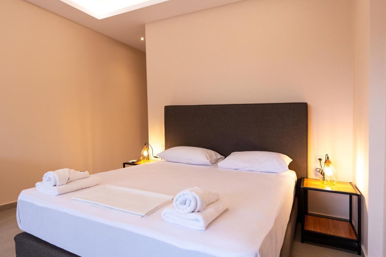 Mini Suites Near Athen'S Airport Free Shuttle From And To Athen'S Airport Spáta エクステリア 写真