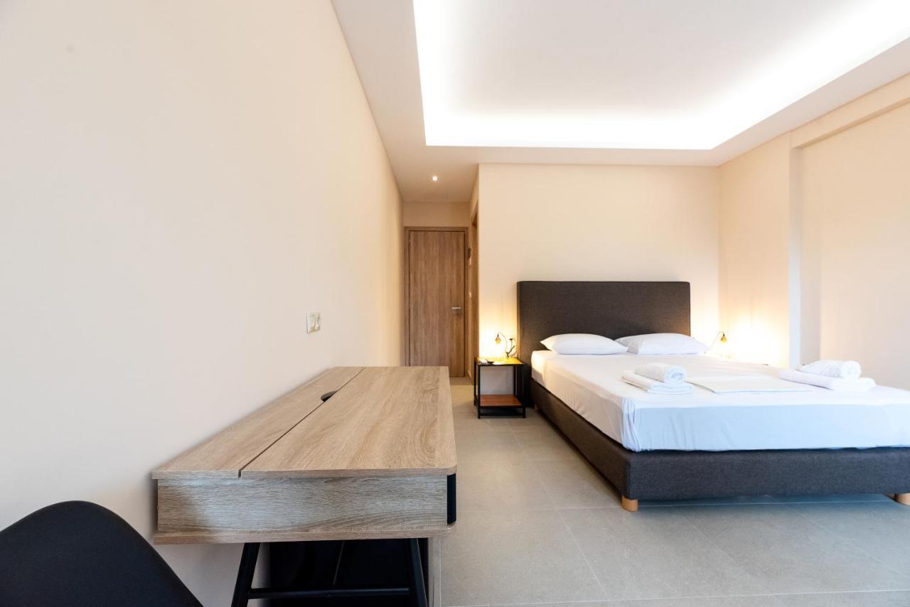 Mini Suites Near Athen'S Airport Free Shuttle From And To Athen'S Airport Spáta エクステリア 写真