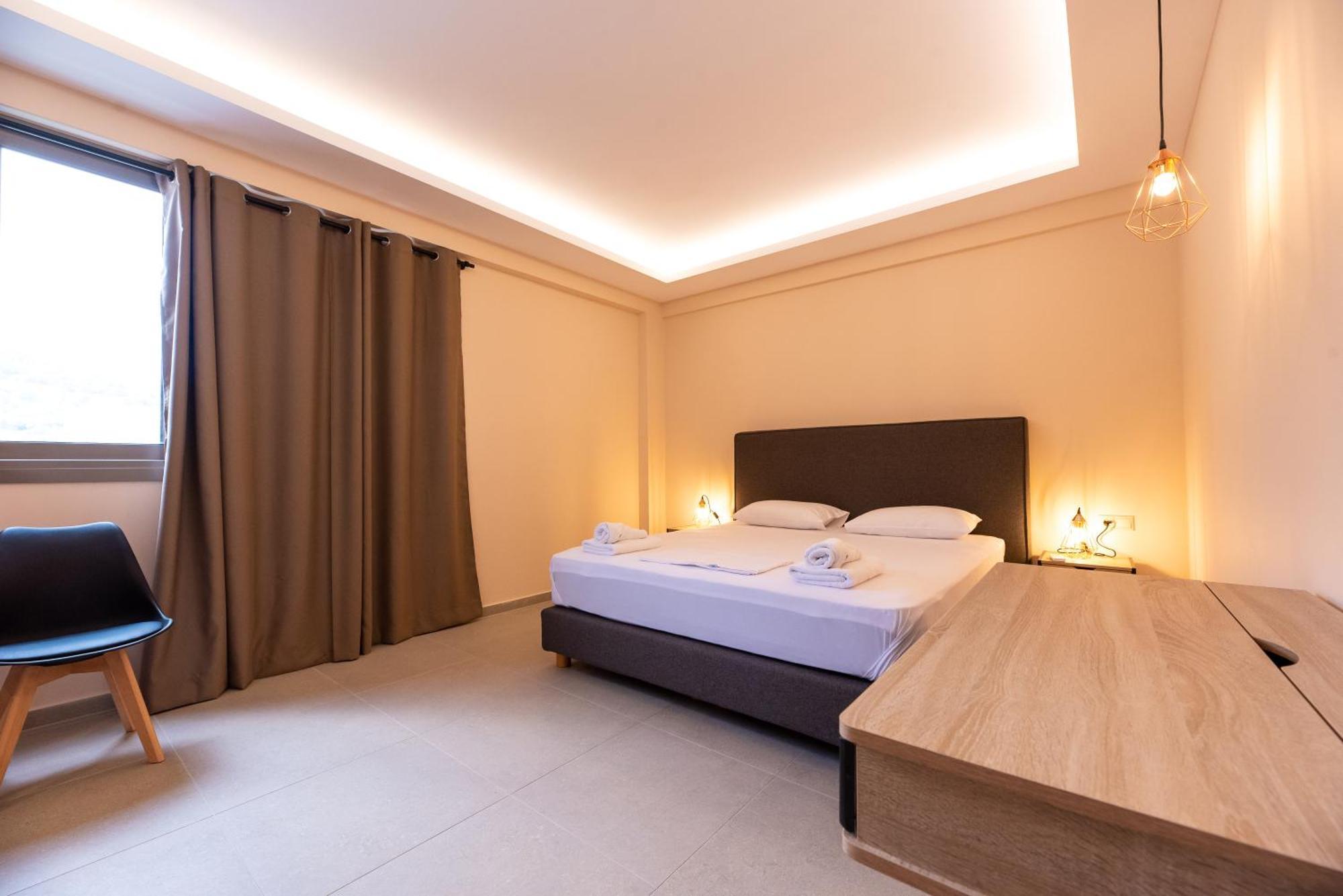 Mini Suites Near Athen'S Airport Free Shuttle From And To Athen'S Airport Spáta エクステリア 写真